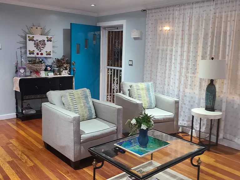 Open layout top floor living room