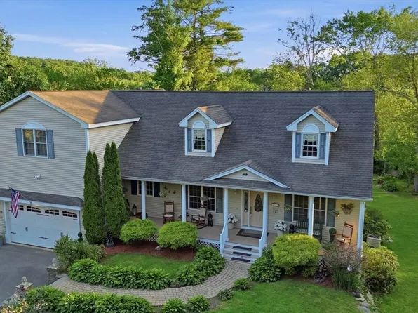 33 Park Ter, Dracut, MA 01826