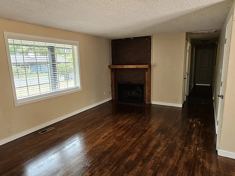 8615 John Dower Rd SW — Photo 8