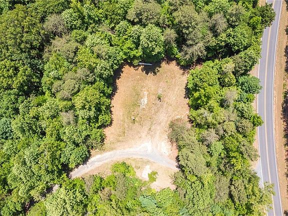 2nd image of 5591 Mount Lebanon Rd
