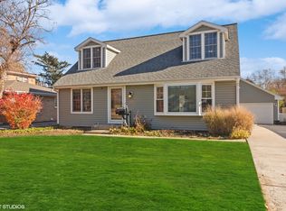 327 S Plum Grove Rd, Palatine, IL 60067