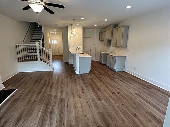 2nd image of 5792 Calle Vista Dr