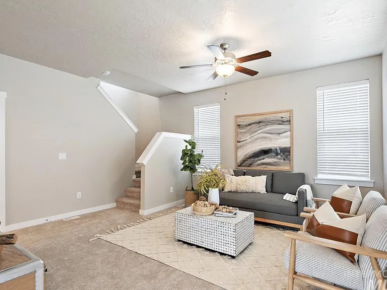 5942 S Boddington Ln — Photo 2