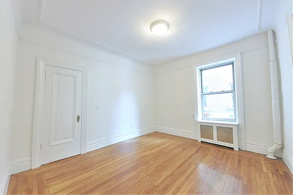 Rented by CitySites Real Estate Group | media 6