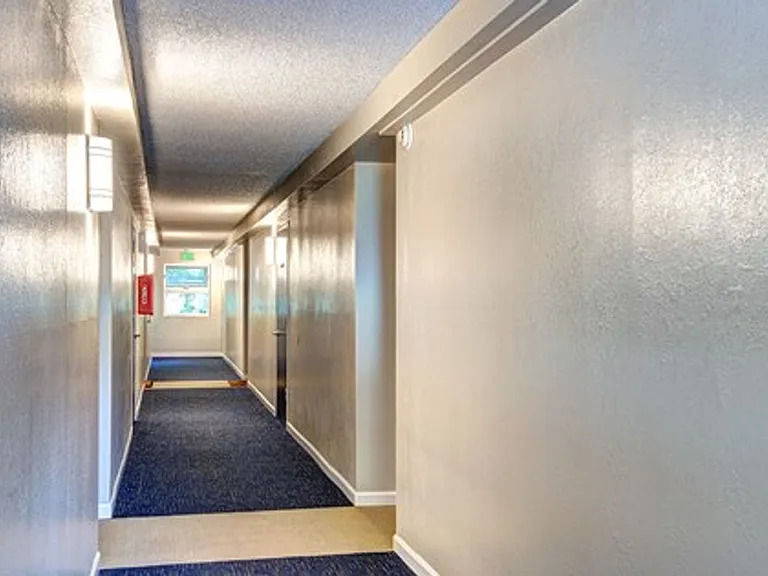 Sequoia Grove Apartments — Photo 12