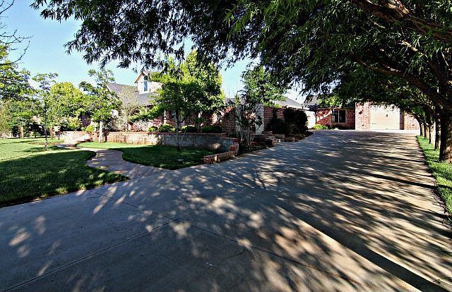 2nd image of 7009 Santa Fe Dr