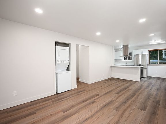 4th image of 318 Boylston Ave E APT 5