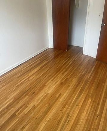 5th image of 4365 Baychester Ave
