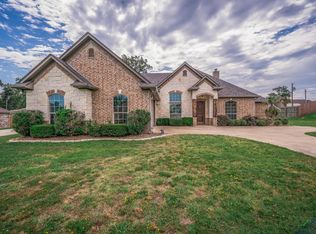 260 Towering Oaks Hvn, Longview, TX 75602