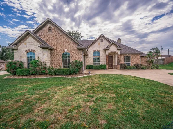 260 Towering Oaks Hvn, Longview, TX 75602