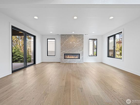5th image of 16036 SE 44TH Court