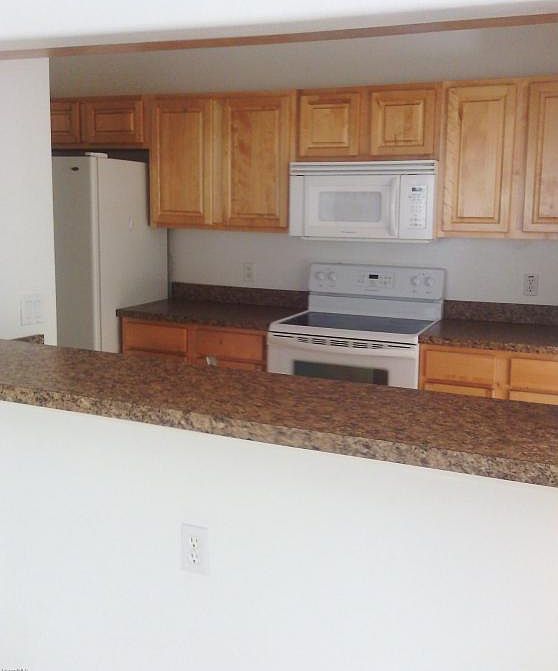 2nd image of 107 Anchorage Ave Unit 7