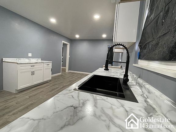 2nd image of 1637 S Cove Blvd