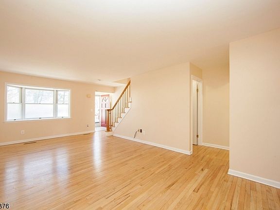 3rd image of 51A James St #C0009-9