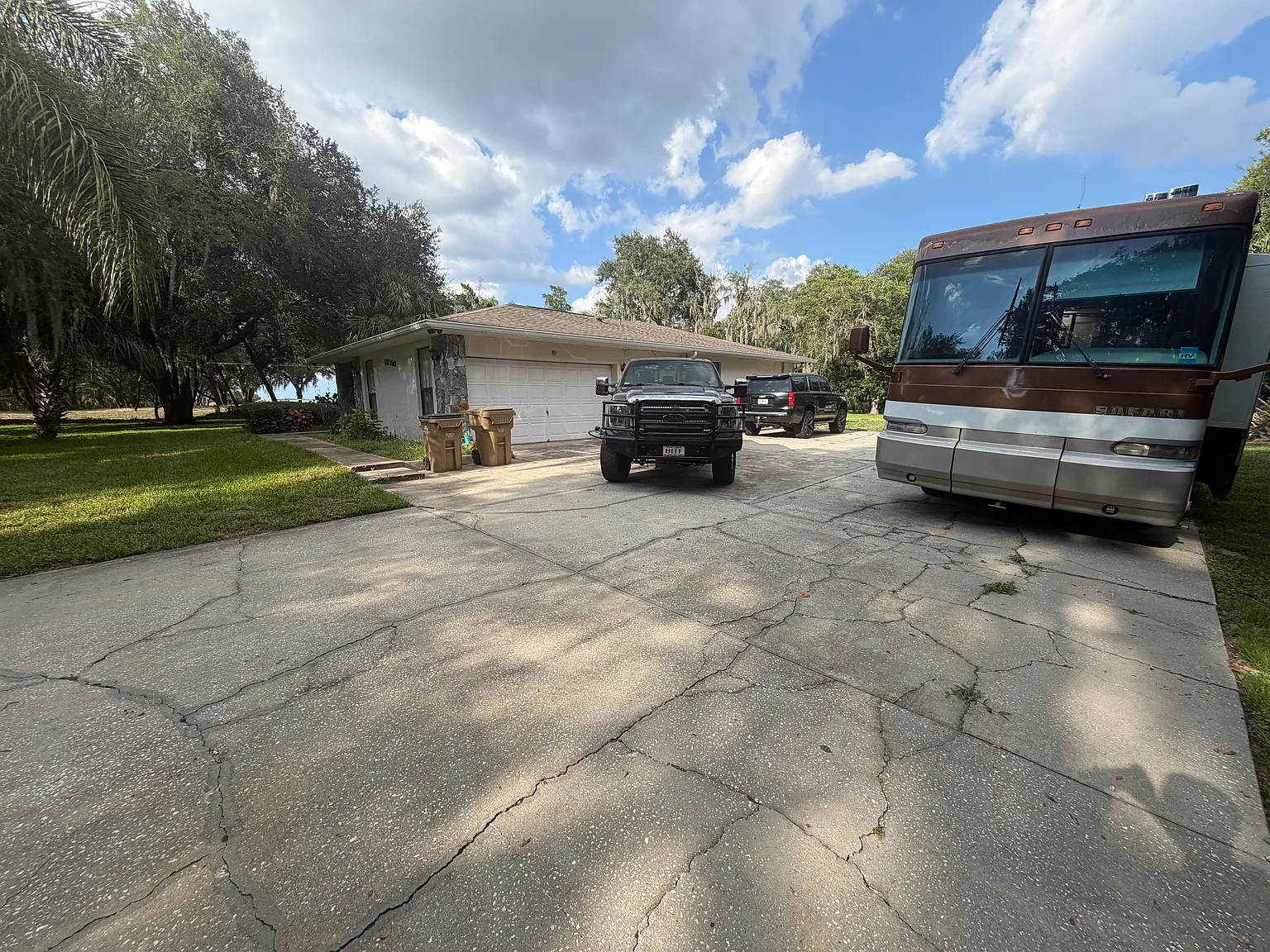 3 bed, 2122 sqft, $2,900 — Photo 3