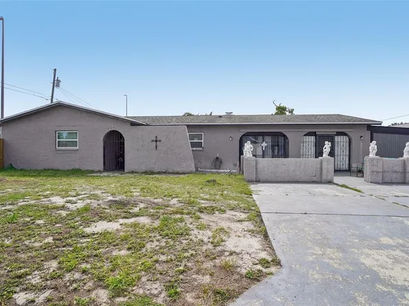 3495 Oak St, Dunedin, FL 34698