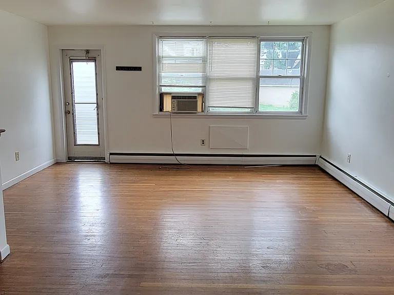 373 Shady Ln #2 — Photo 6