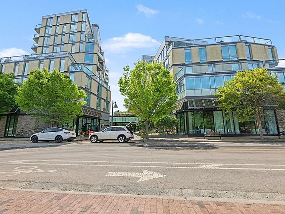 5th image of 601 W Rosemary St #712