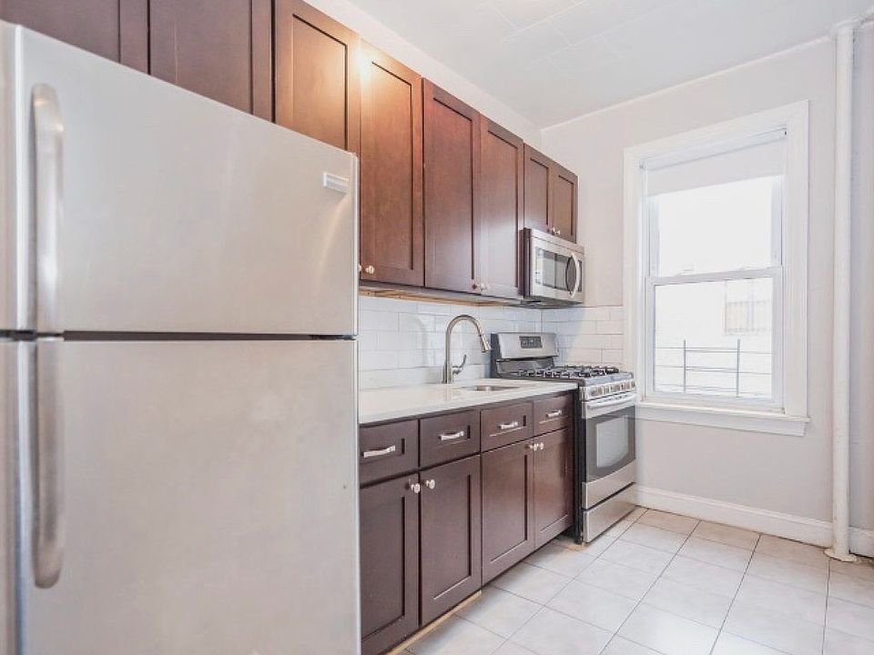 1st image of 2716 23rd St APT 1