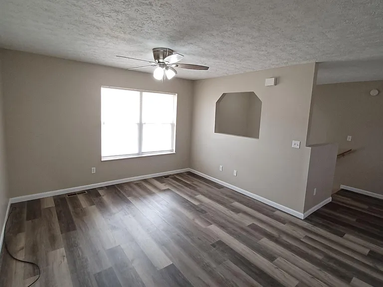 591 Joshua Dr — Photo 4