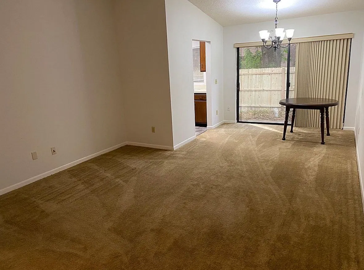 500 Bristol Dr — Photo 2