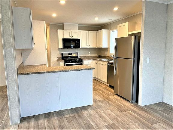3rd image of 65 Bernina Ct