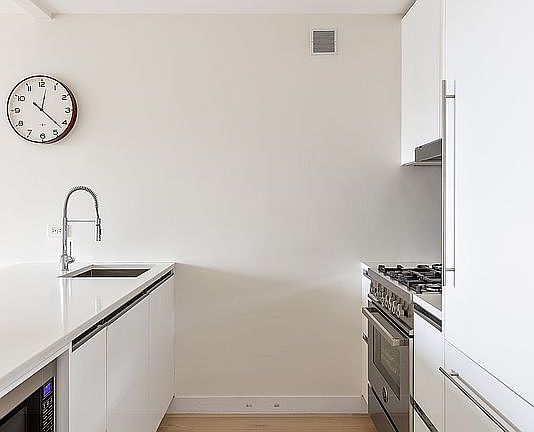 5th image of 301 W 53rd St APT 10D