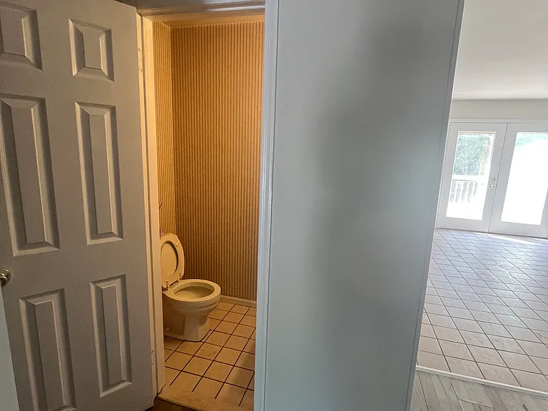 309 Patricia Cir — Photo 8
