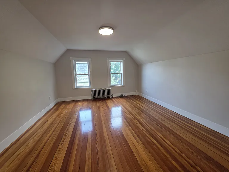 26 Warner St #1 — Photo 5