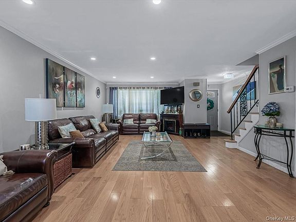 5th image of 658 Pine Street