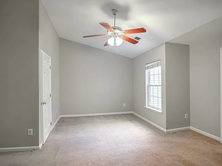 20413 Elm Grove Ter — Photo 10
