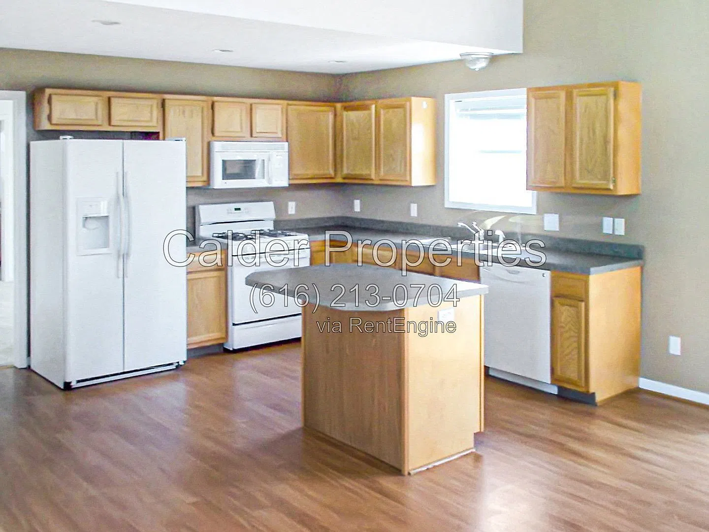 3 bed, 2.5 bath, 1644 sqft, $2,750 — Photo 2