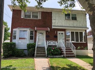 561 Britton Ave, Staten Island, NY 10304