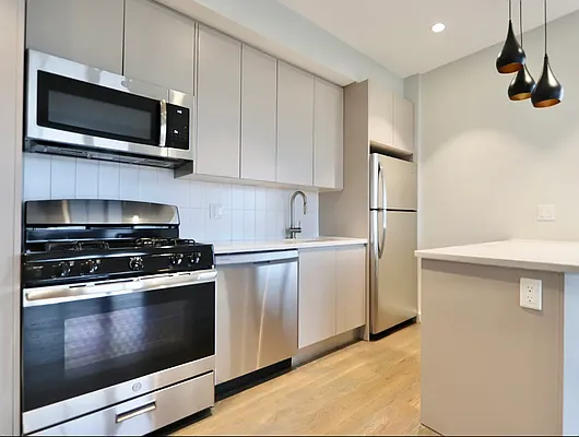 Rented by Hagstrom Management Inc | media 49