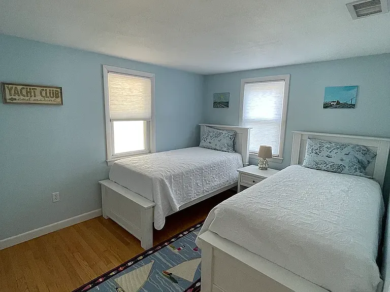 28 Chestnut St — Photo 10
