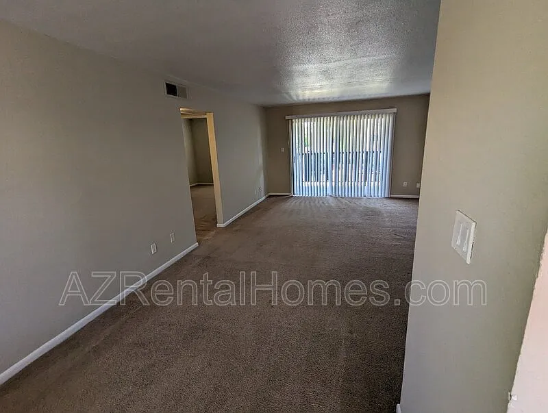 1 bed, 1.0 bath, 790 sqft, $1,199 — Photo 3