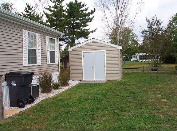 5th image of 34013 Taylor Dr N