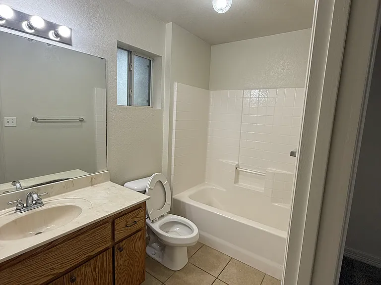 820 N Beal St #B — Photo 13