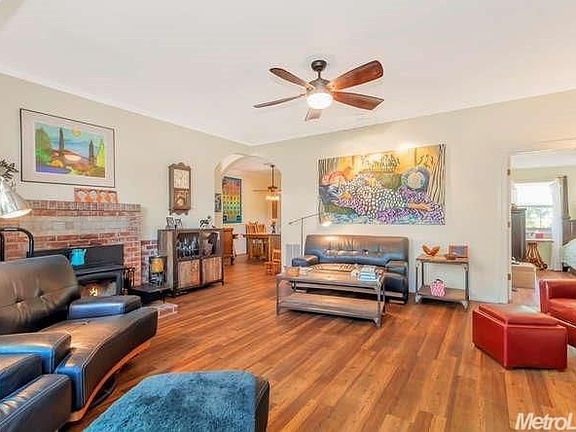 3rd image of 3683 Kenwood Way