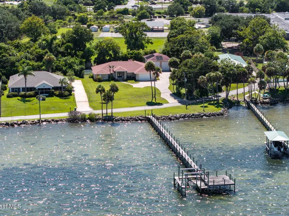 4135 Indian River Dr N, Cocoa, FL 32927