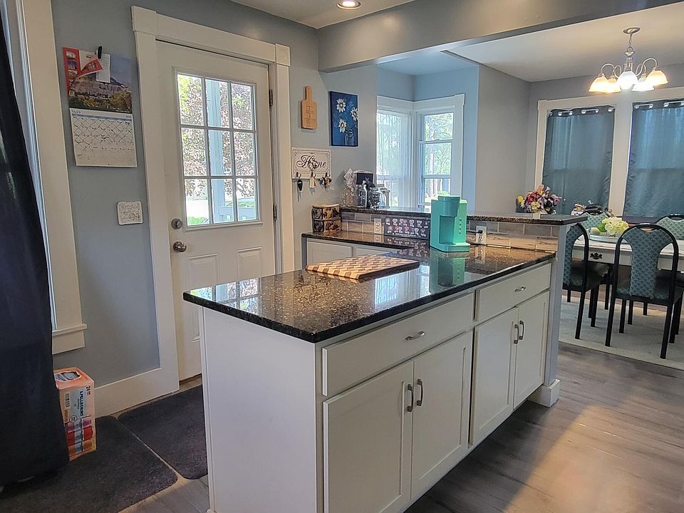 216 Peltoma Avenue, Pittsfield, ME 04967 Zillow