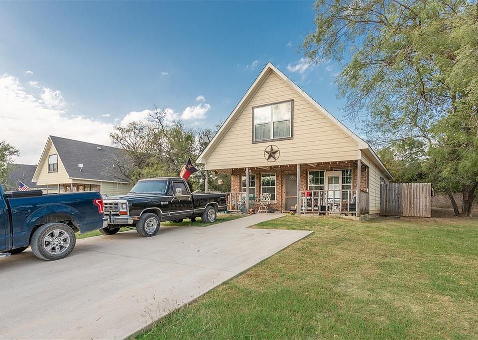 1st image of 10914 Shady Oaks Dr