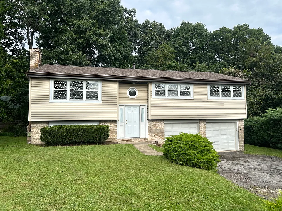 108 Sharbot Ct