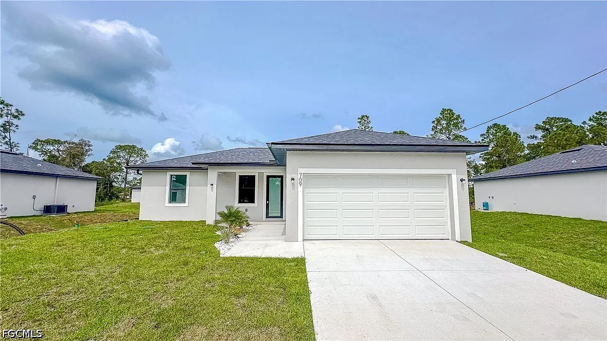 3 bed, 2.0 bath, 1294 sqft, $1,850 — Photo 1