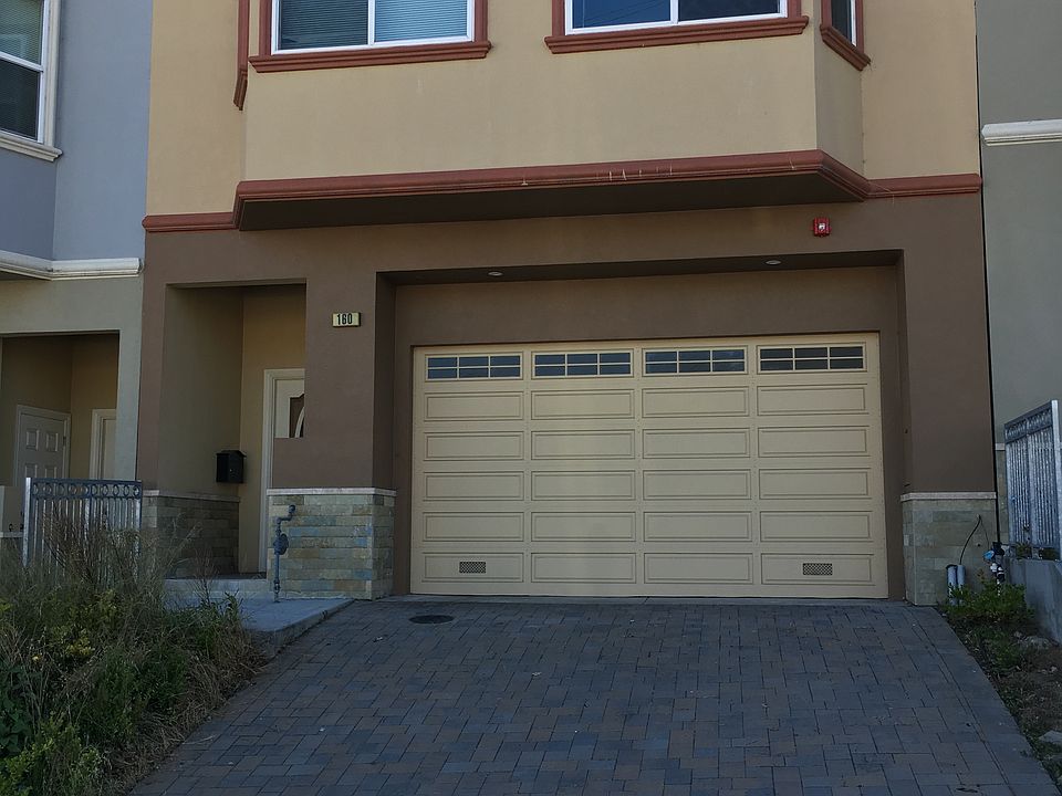 1st image of 160 3rd Ave