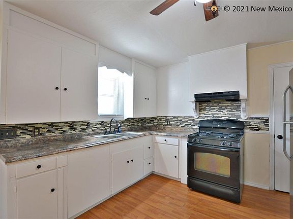 5th image of 100 N Globe Ave