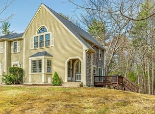 Old Meetinghouse Green, Norton, MA 02766