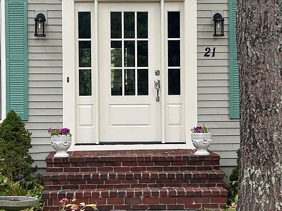 3rd image of 21 Heritage Ln
