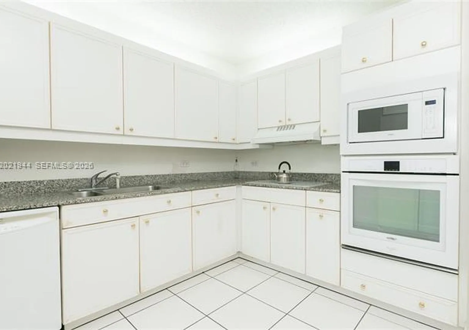 8855 Collins Ave cu-6F, Surfside, FL 33154 — Photo 1