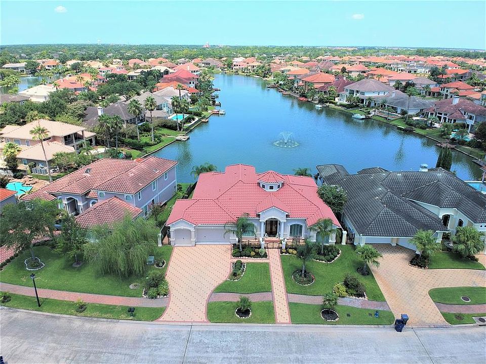 1st image of 18718 Windsor Lakes Dr